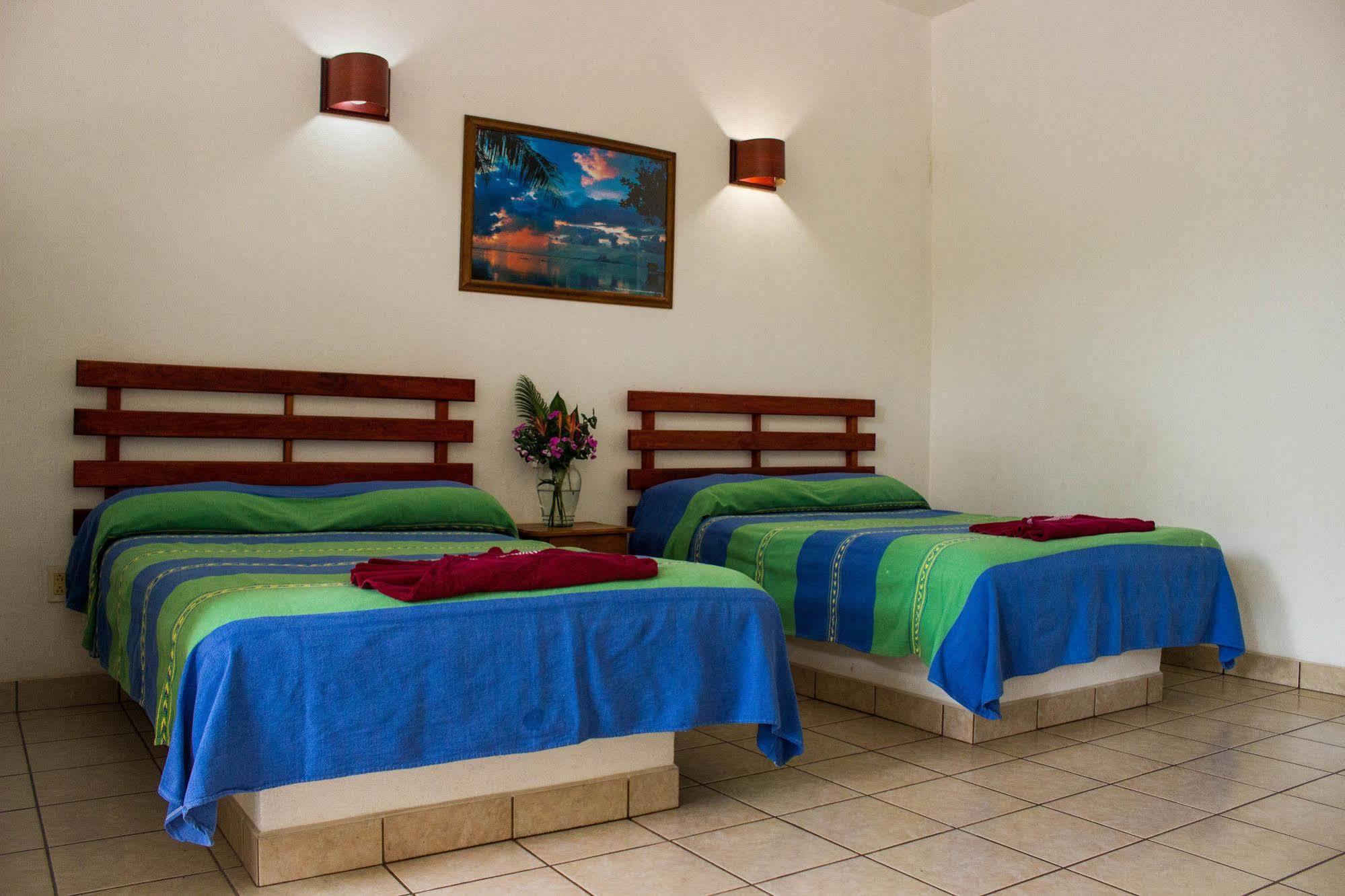 Hotel & Suites Punta Esmeralda Puerto Escondido  Esterno foto